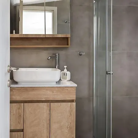 Σπίτι διακοπών κοράλι, μεζονέτα στην παραλία λίμνης Λίμνη