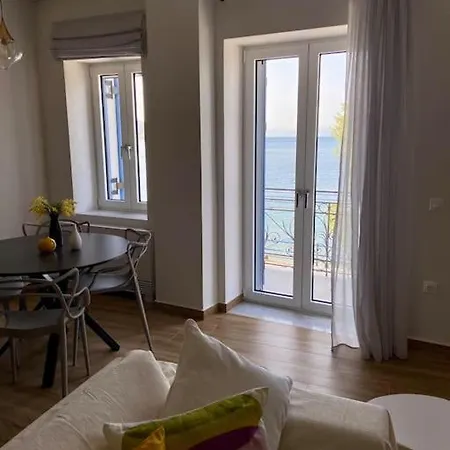 Casa vacanze κοράλι, μεζονέτα στην παραλία λίμνης Límni