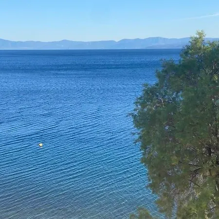 κοράλι, μεζονέτα στην παραλία λίμνης Casa vacanze Límni