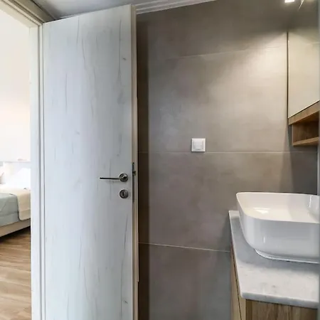 κοράλι, μεζονέτα στην παραλία λίμνης Λίμνη