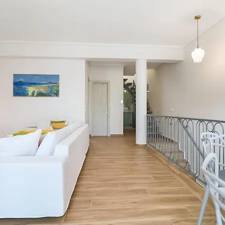 κοράλι, μεζονέτα στην παραλία λίμνης * Λίμνη