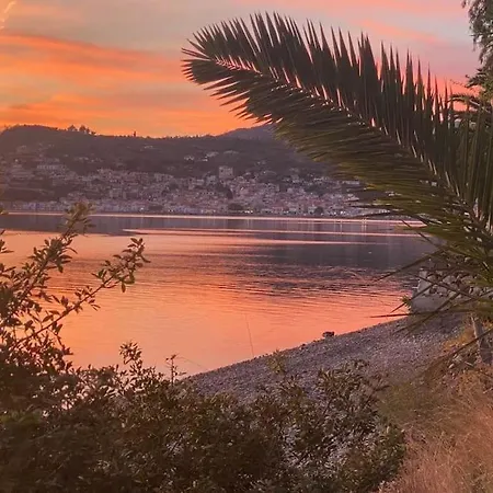 Casa vacanze κοράλι, μεζονέτα στην παραλία λίμνης