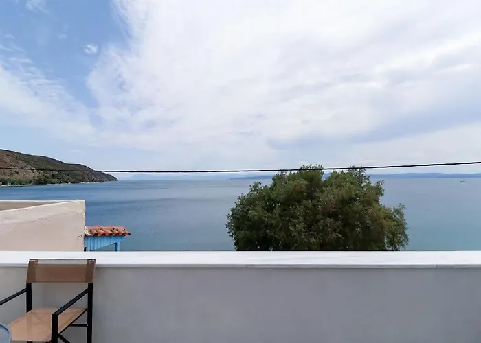 κοράλι, μεζονέτα στην παραλία λίμνης *