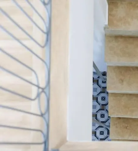 κοράλι, μεζονέτα στην παραλία λίμνης Limni (Evia)